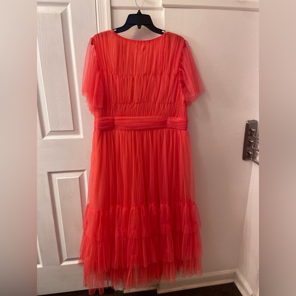 Jiraye Midaxi Dress - Flutter Sleeve Tulle Plunge Dress in Coral in Size16 - Picture 4 of 6
